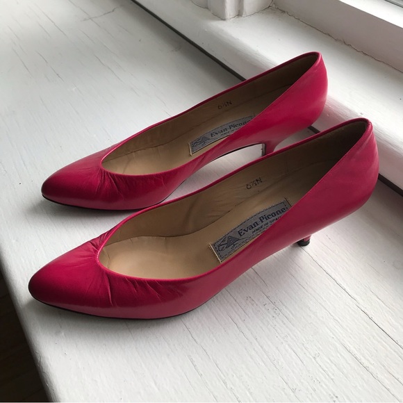 VINTAGE EVAN PICONE | Leather hot pink barbie heel pumps - Picture 2 of 13